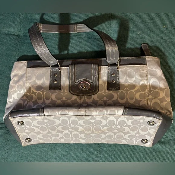 Coach Gray and Cream Signature Shoulder Bag - Picture 5 of 11